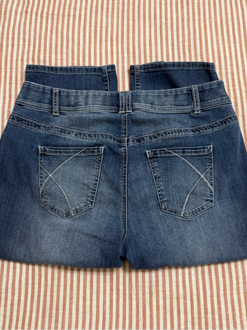 Lane Bryant Capri Blue Denim Jeans Size 16 Tummy Control - Picture 6 of 6